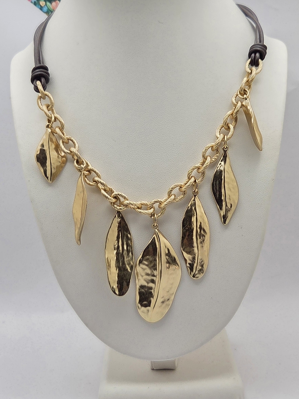 Chico’s Gold Tone Hammered Leaf Statement Necklace Cord Chain 22.5"